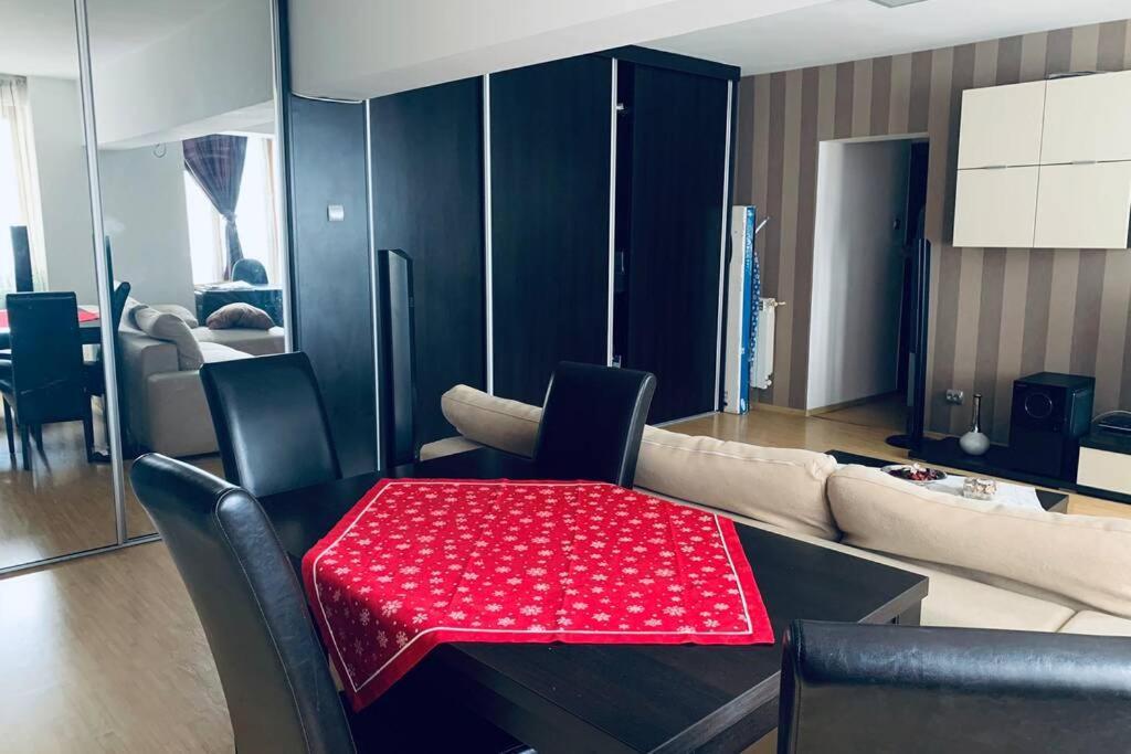 Cozy 2 Rooms Apartment Close To City Center Bukarest Exterior foto