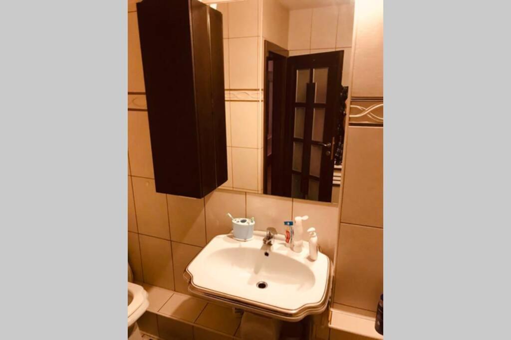 Cozy 2 Rooms Apartment Close To City Center Bukarest Exterior foto