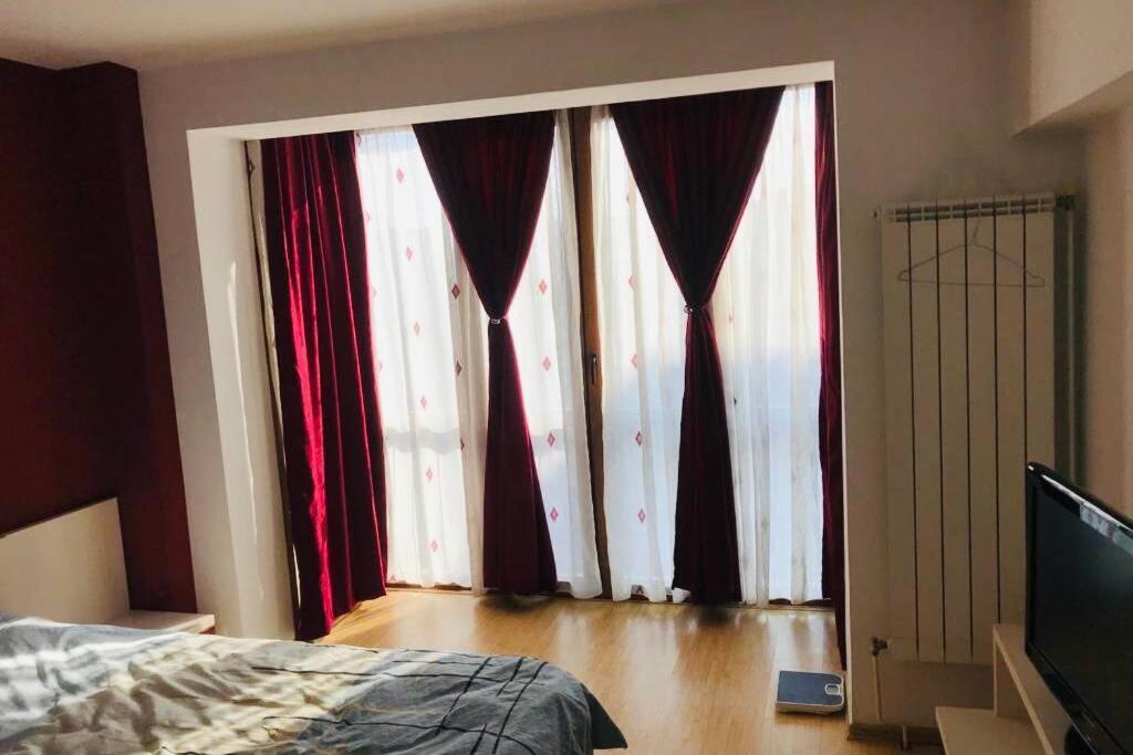 Cozy 2 Rooms Apartment Close To City Center Bukarest Exterior foto